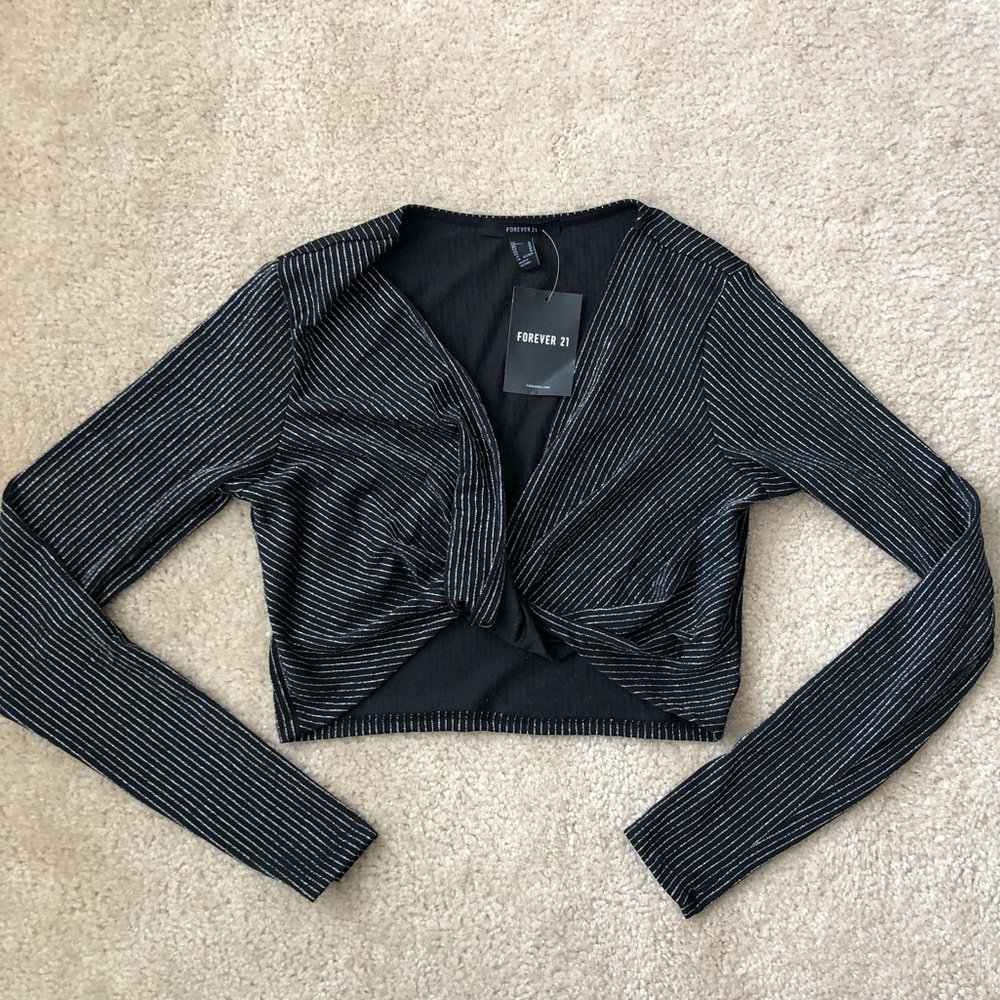 Forever 21 twist crop top